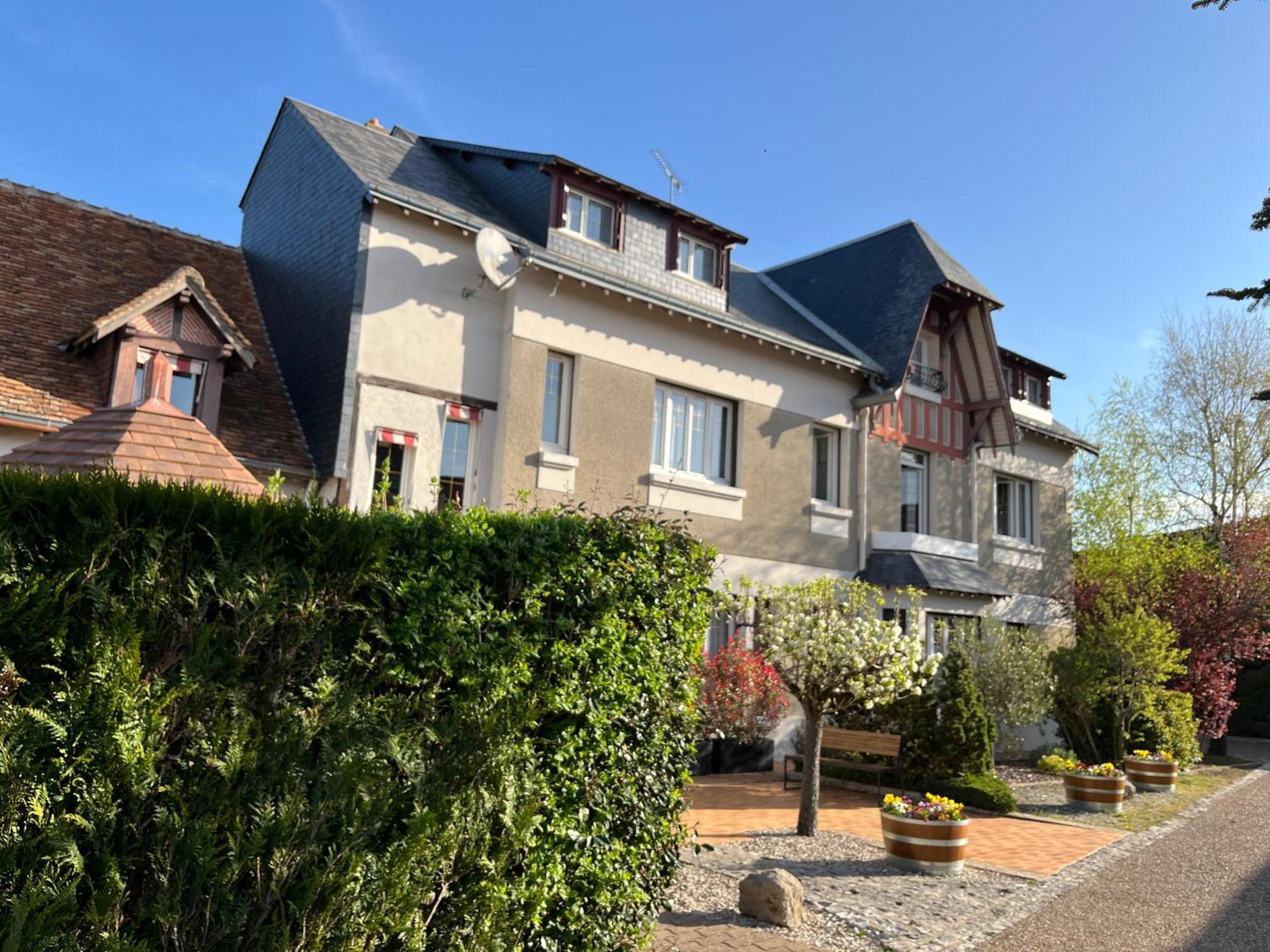 Logis Hotel Le Saint Florent Mont-près-Chambord Kültér fotó