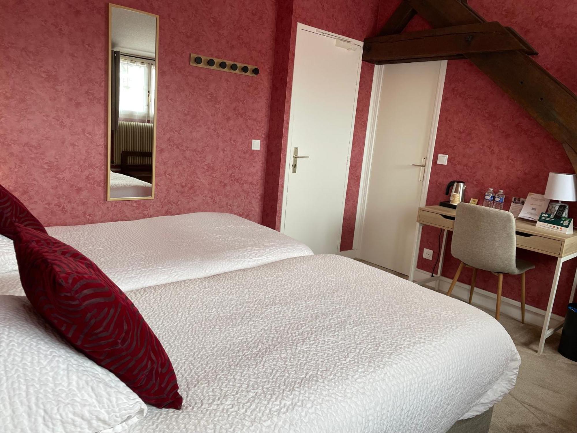 Logis Hotel Le Saint Florent Mont-près-Chambord Kültér fotó